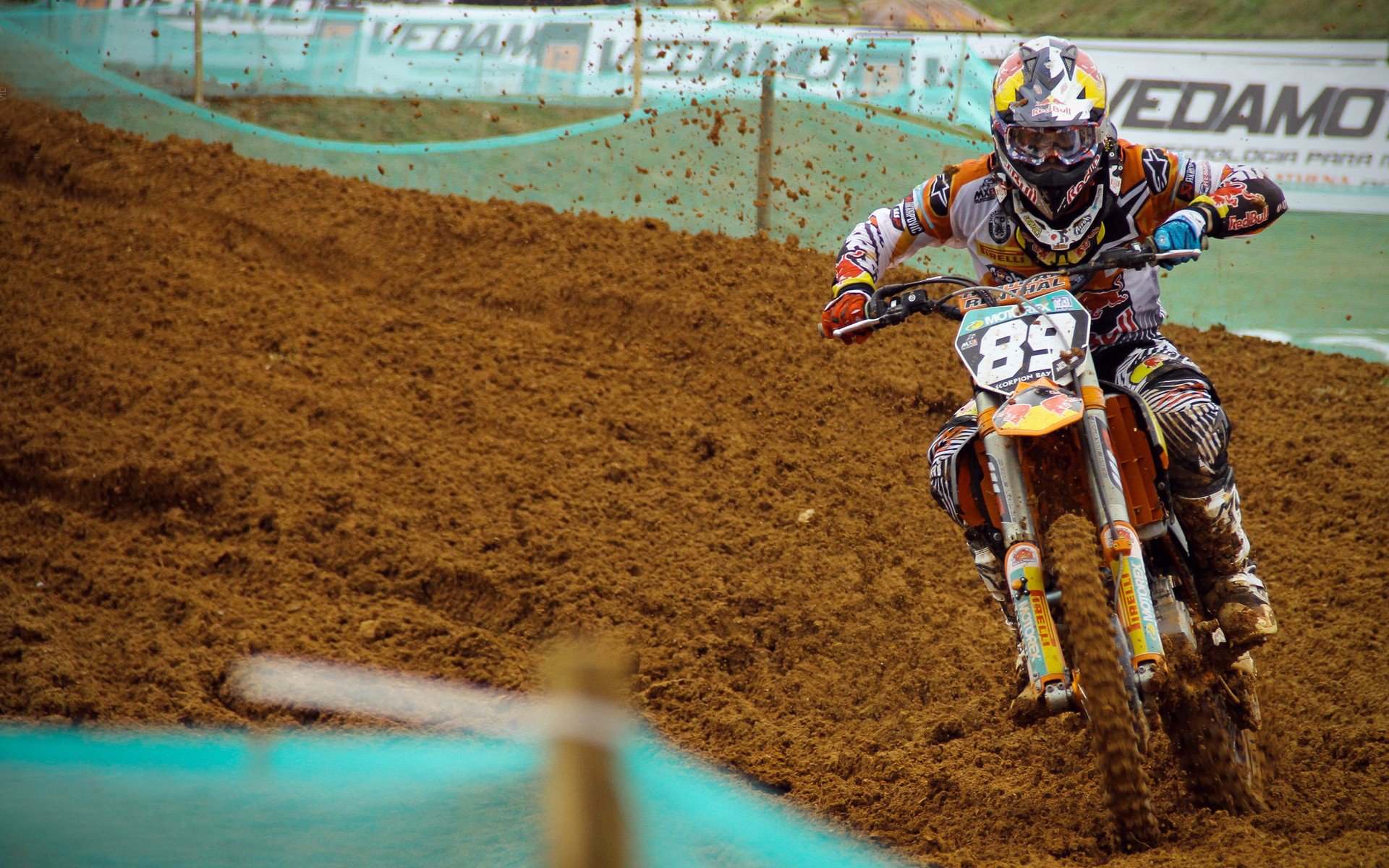 震撼田径比赛飞人挑战极限，田径运动飞人