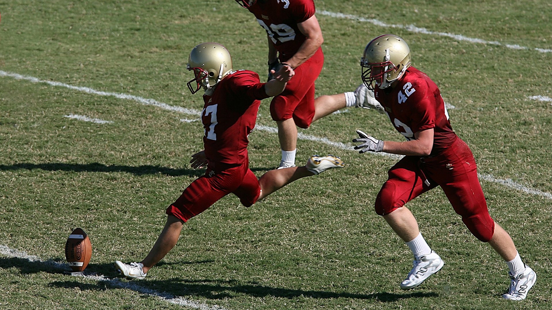 五大联赛是否优先提升边后卫二次传中质量,在五大联赛都效力过的球员