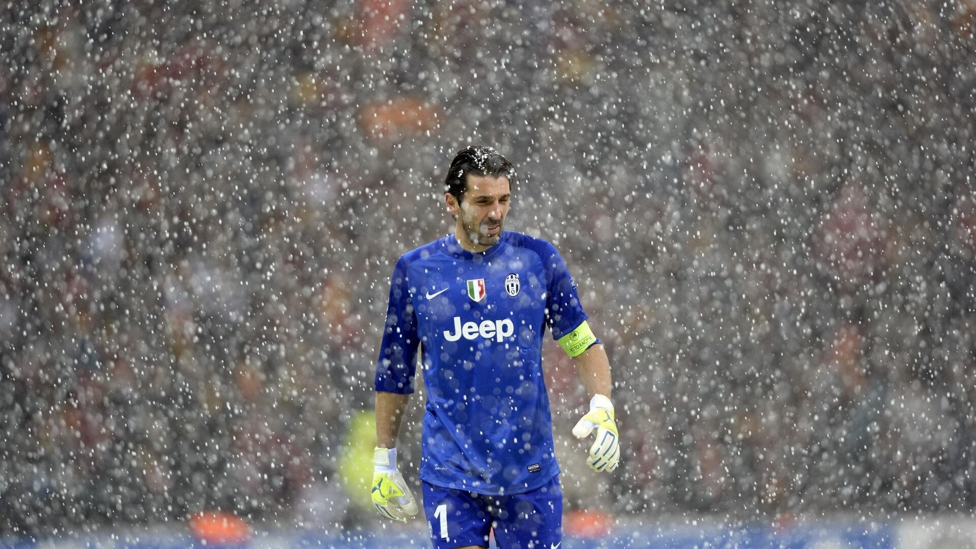 爱游戏官方网站-意甲传统豪门迎来新一轮竞争，战况激烈，意甲七大豪门俱乐部